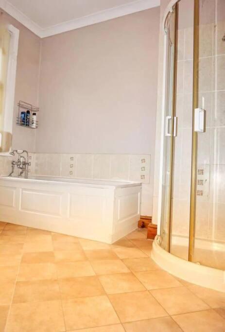 2 Bedroom Victorian Canal Side Terrace House. Hebden Bridge Esterno foto